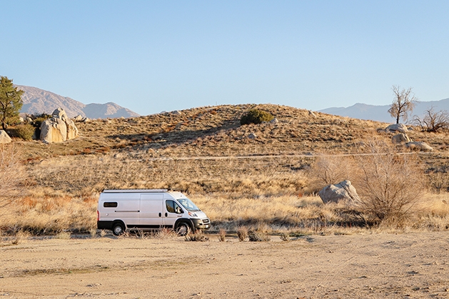 Narrow vans outlet